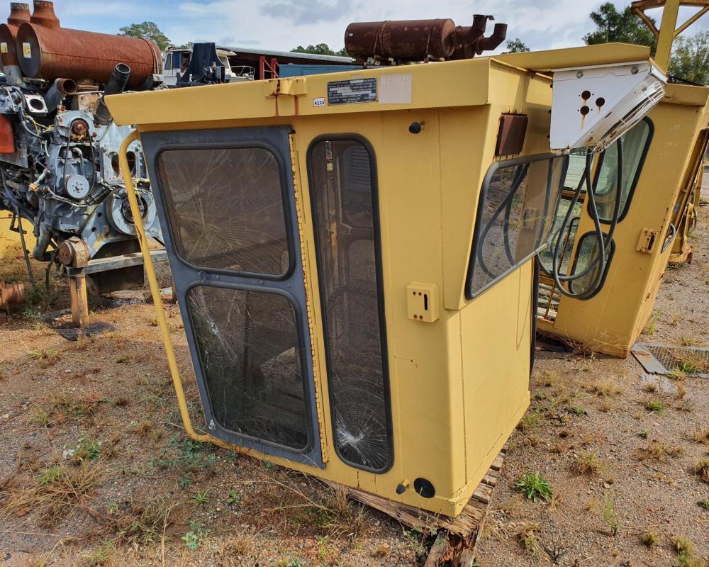 CAB ASSEMBLY GRADER