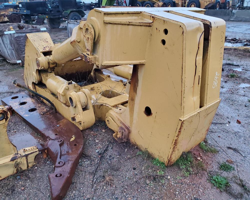 CAT D8R SS RIPPER ASSEMBLY