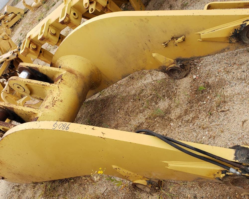 CAT 980G BOOM ARM