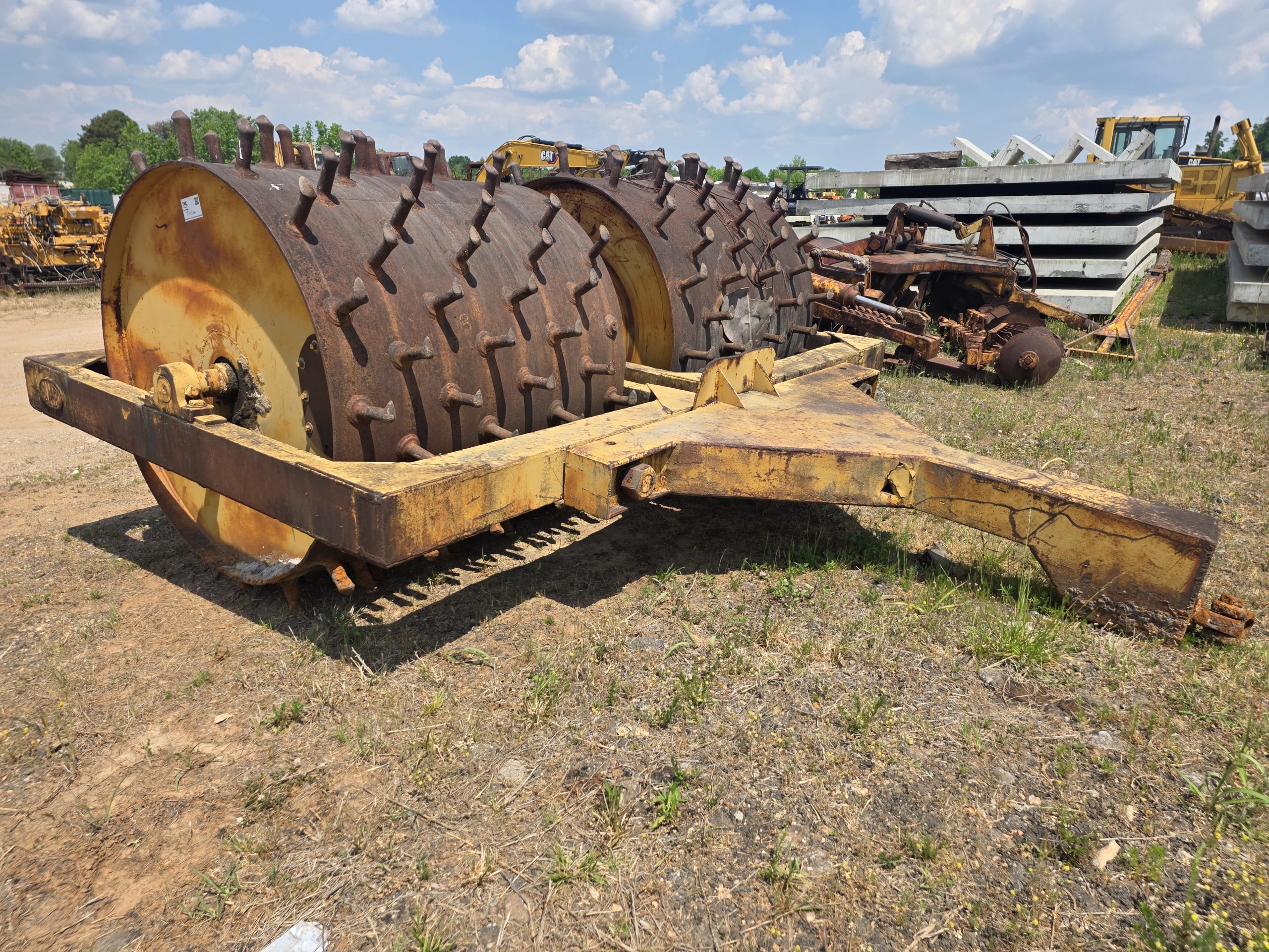 2010 COMPACTOR SHEEPSFOOT ROLLER